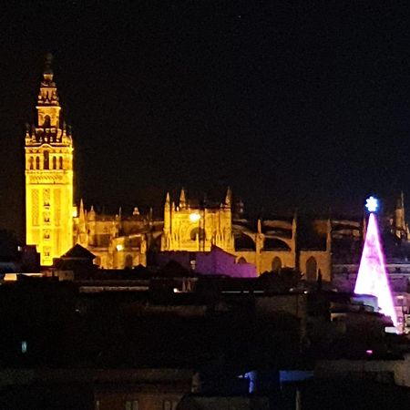 Avanti La Campana, Con Un Balcon Que Te Enamorara Del Ambiente De Sevilla מראה חיצוני תמונה