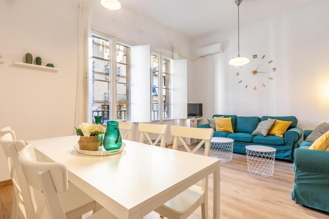 Avanti La Campana, Con Un Balcon Que Te Enamorara Del Ambiente De Sevilla מראה חיצוני תמונה