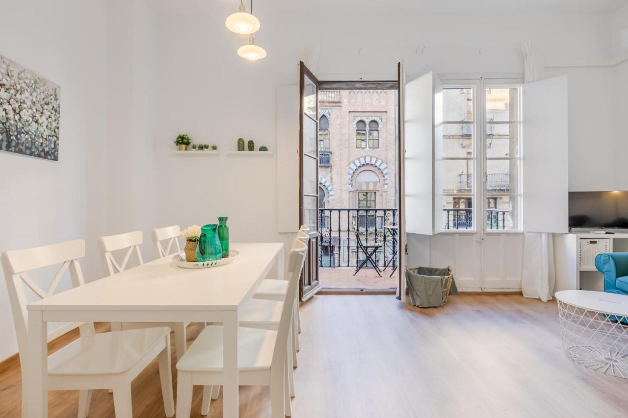 Avanti La Campana, Con Un Balcon Que Te Enamorara Del Ambiente De Sevilla מראה חיצוני תמונה